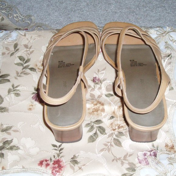 Carmel Leather Naturalizer Sandals - Size 8 1/2 Wide - Picture 5 of 6